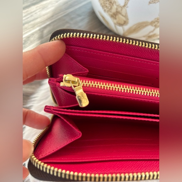 Limited Edition Monogram Illustre Zippy Wallet - Picture 9 of 16